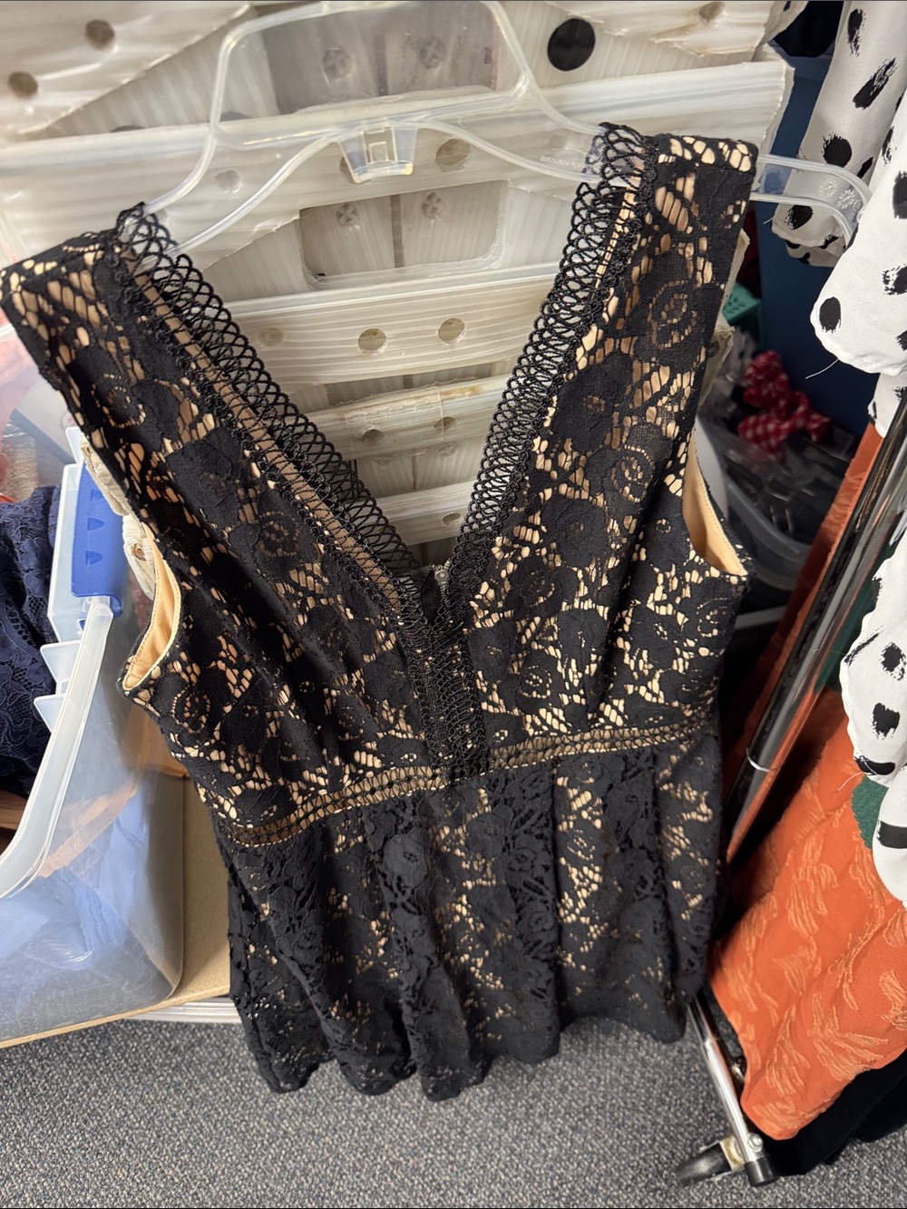 Franceca’s mi ami lace dress S // 082809